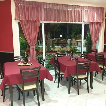 Хотел Централ Hotel Kiten (Burgas)