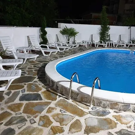 Hotel Хотел Централ Kiten (Burgas)