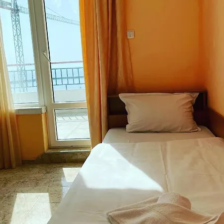 Хотел Централ Hotel 2*